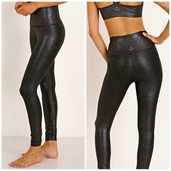 Beyond Yoga Twinkle Black with Silver Metallic Leggings - Picture 2 of 9